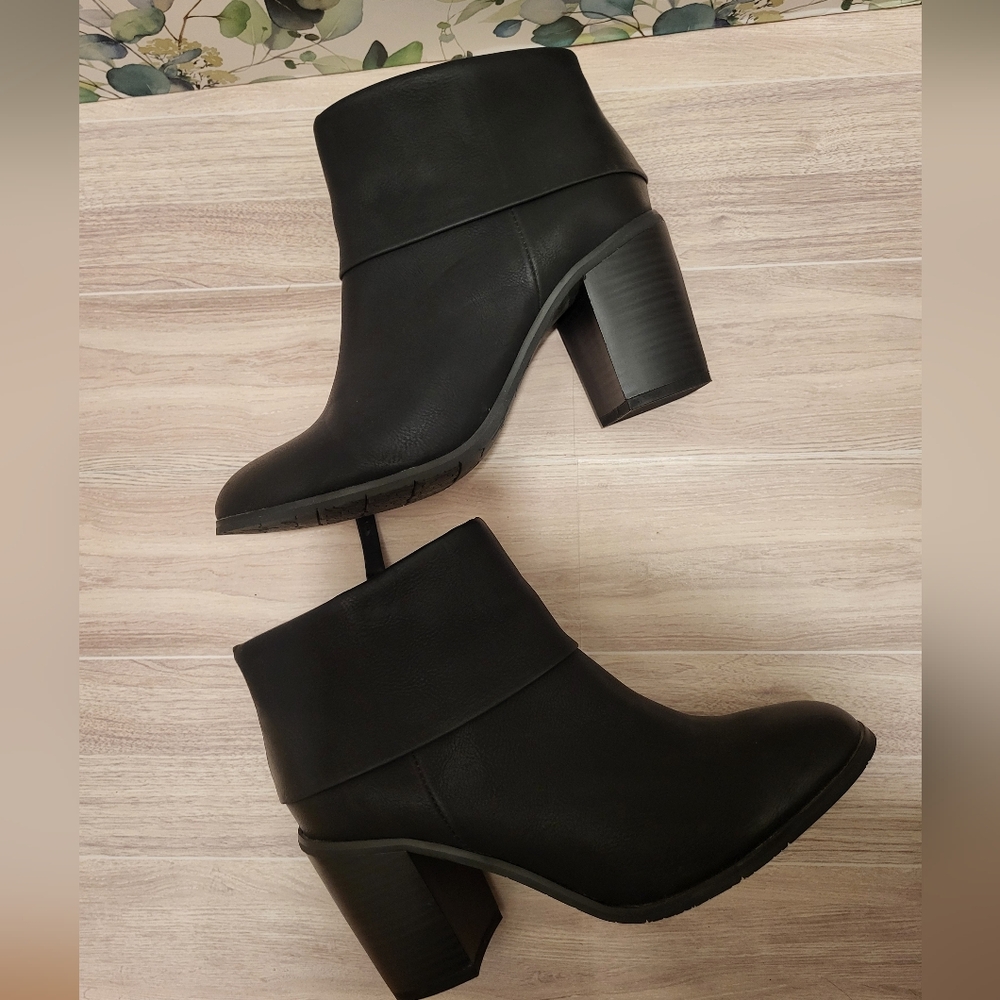 BC Footwear Black Ankle Boots